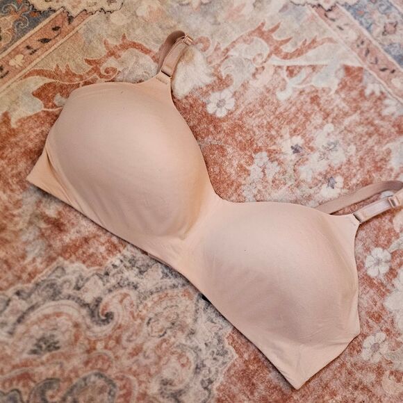 Torrid Wireless Nude Bra - Picture 1 of 3